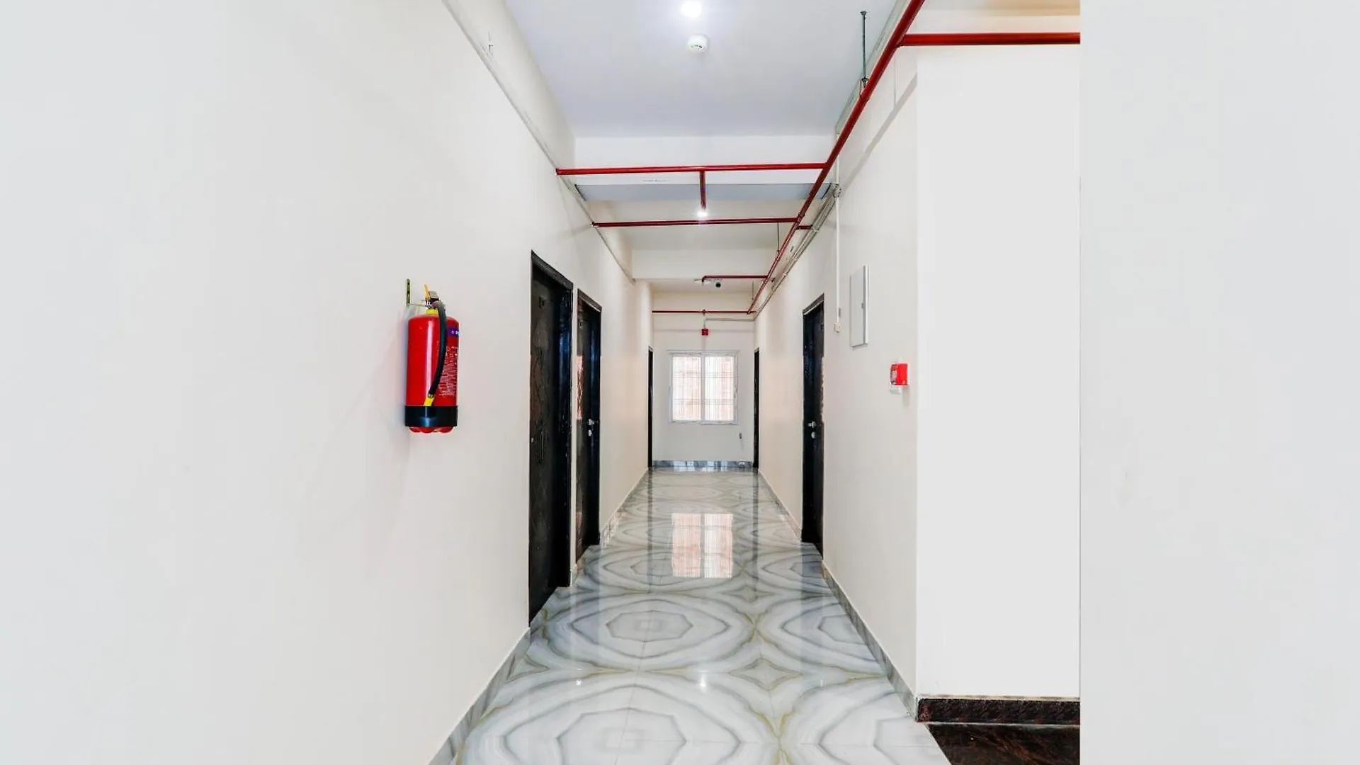 Super Collection O Karaudi Marg Chittaipur Varanasi Kakarmatha Hotel