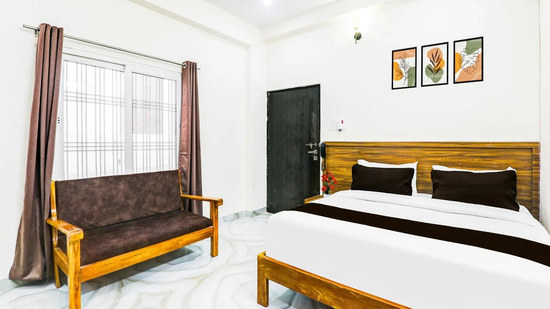 Super Collection O Karaudi Marg Chittaipur Varanasi Kakarmatha 0*,  India