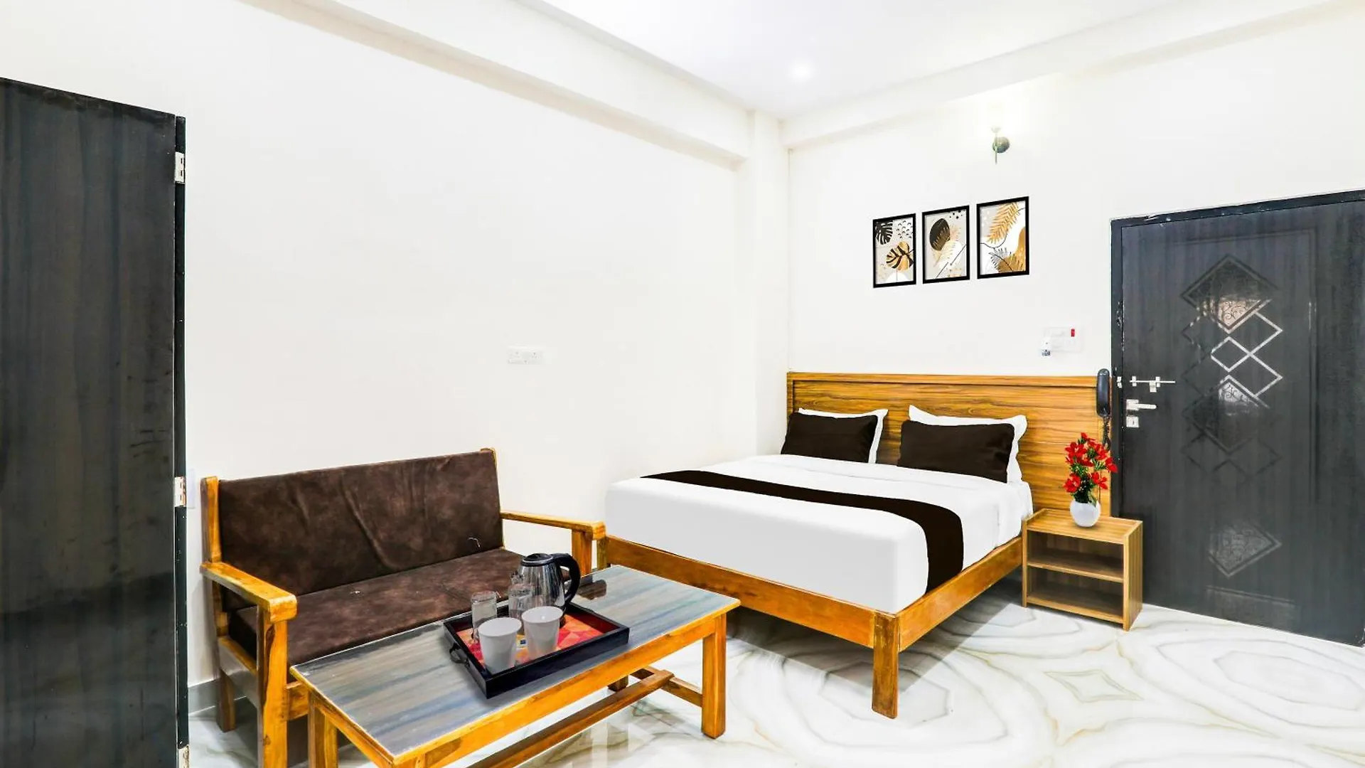 Hotel Super Collection O Karaudi Marg Chittaipur Varanasi Kakarmatha