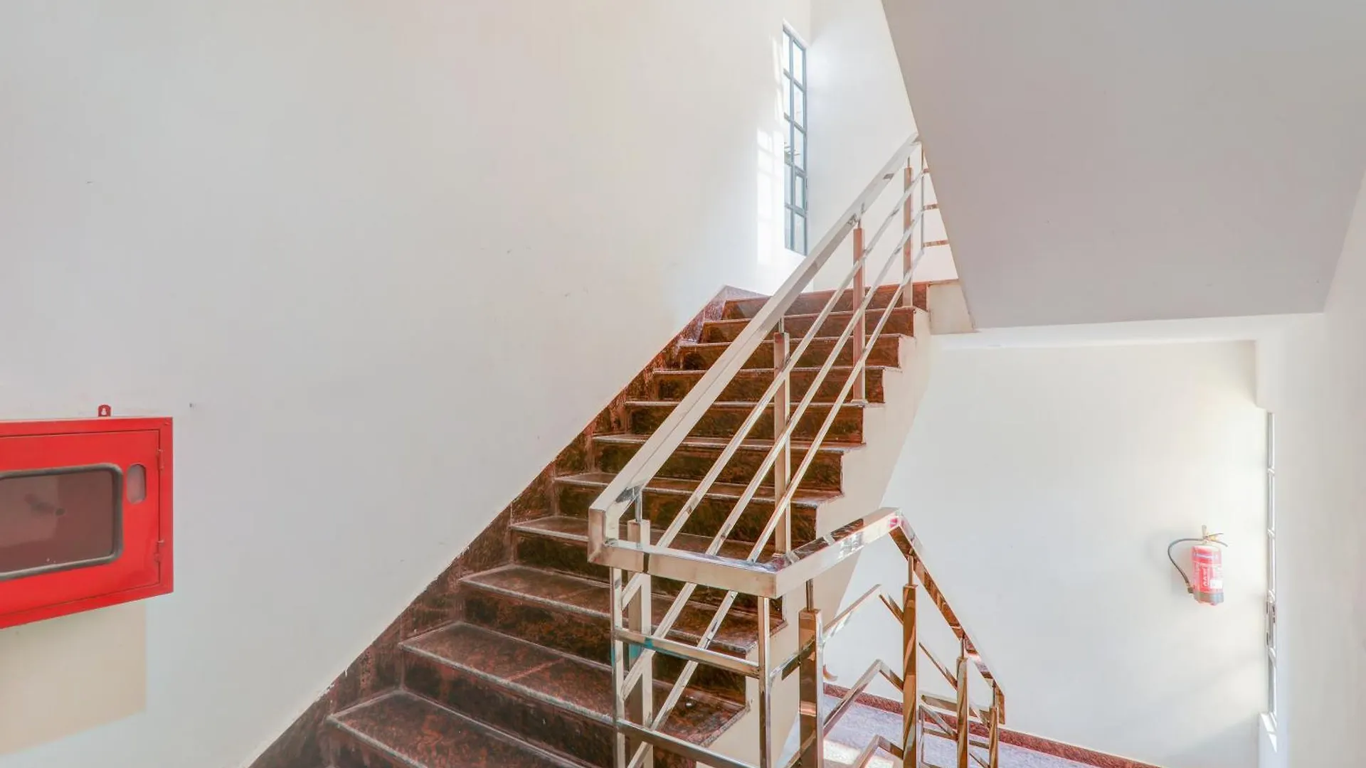 Hotel Super Collection O Karaudi Marg Chittaipur Varanasi Kakarmatha