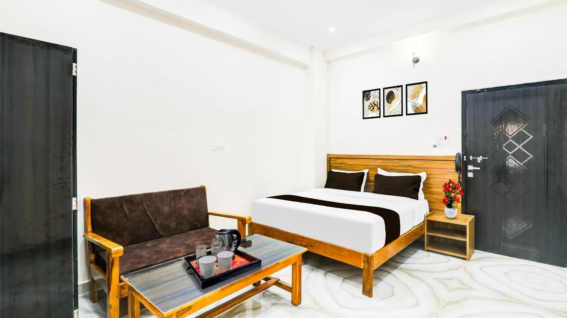 Super Collection O Karaudi Marg Chittaipur Varanasi Kakarmatha 0*,  India